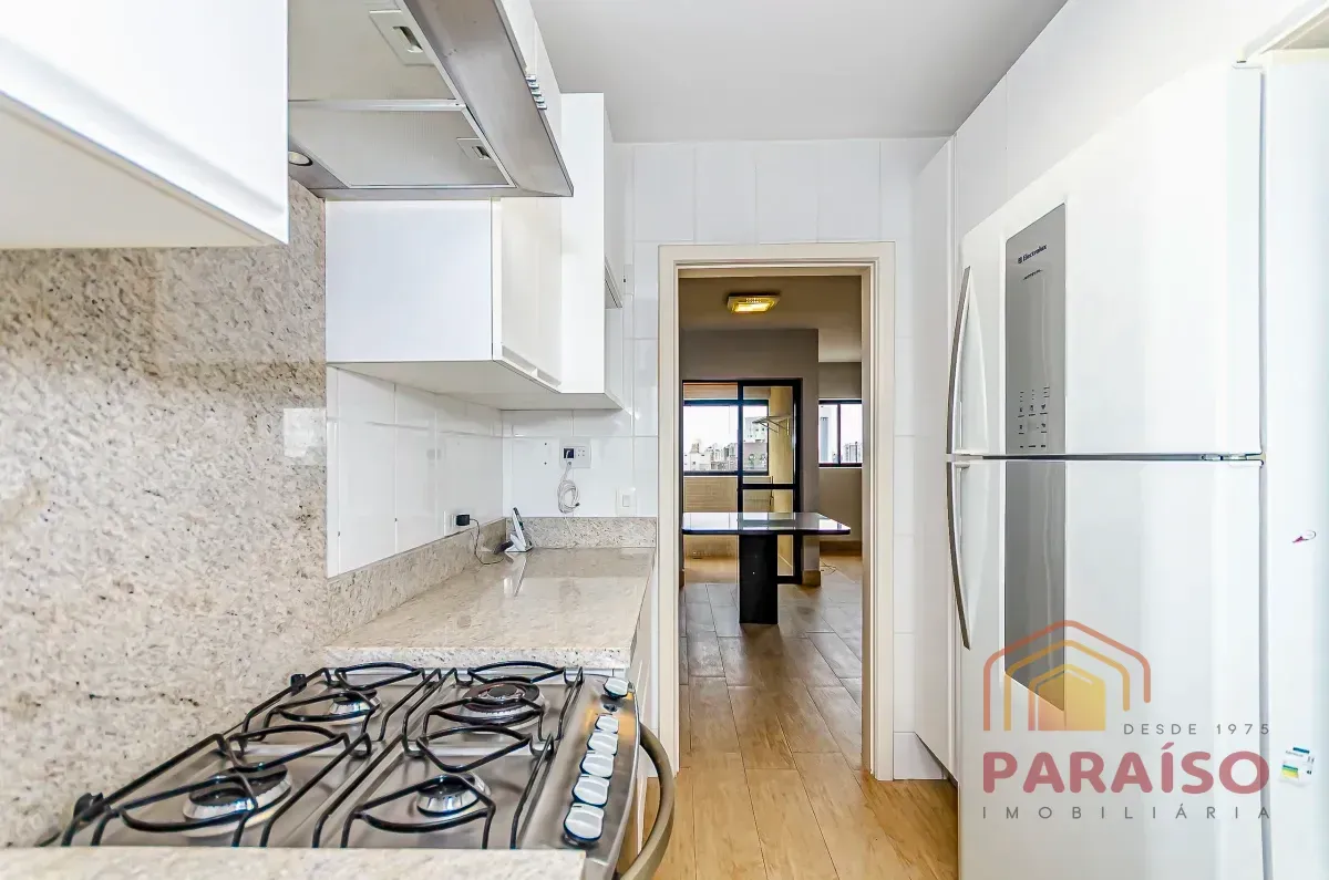 3-bedroom apartment in a building with a gym — photo 27
