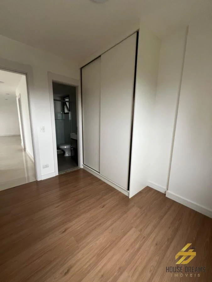 2-bedroom apartment, both with their own bathrooms, 139 m² — photo 14