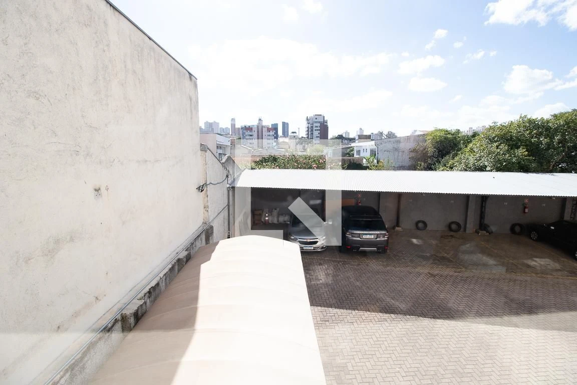 Apartamento de 3 quartos com piso de madeira ou laminado — photo 42