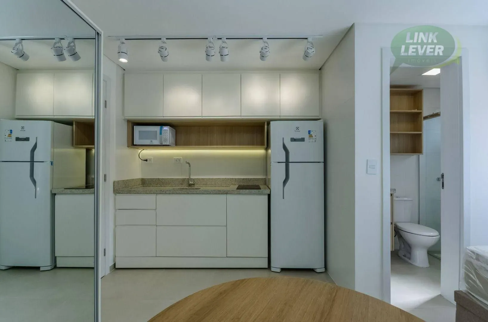 Furnished studio in a building with a coworking space — photo 32