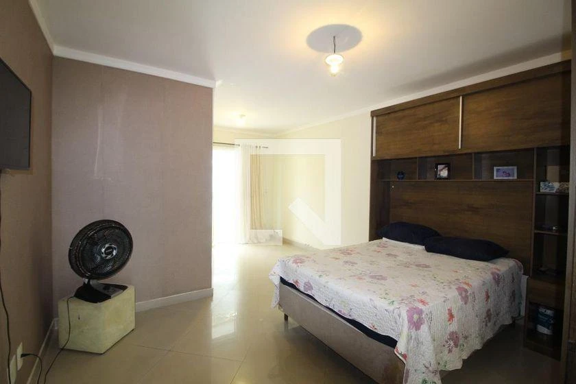 200 m² apartment with 3 en-suite bedrooms and balcony — photo 12