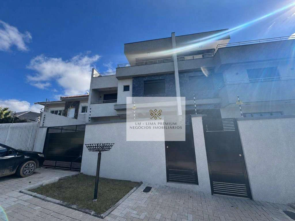 3-bedroom house with 230 m² and 5 parking spaces