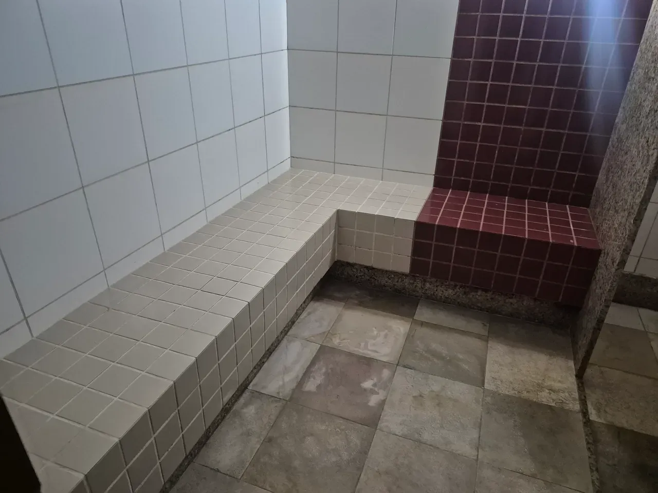 140 m² apartment with 3 bedrooms and an enclosed balcony — photo 37
