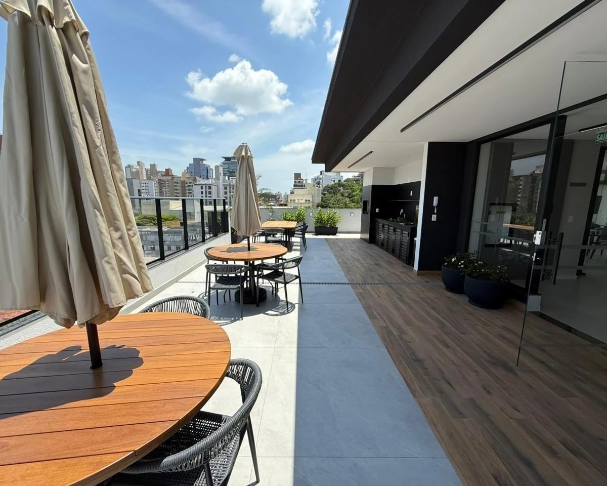 One-bedroom apartment with a grill on the balcony — photo 21
