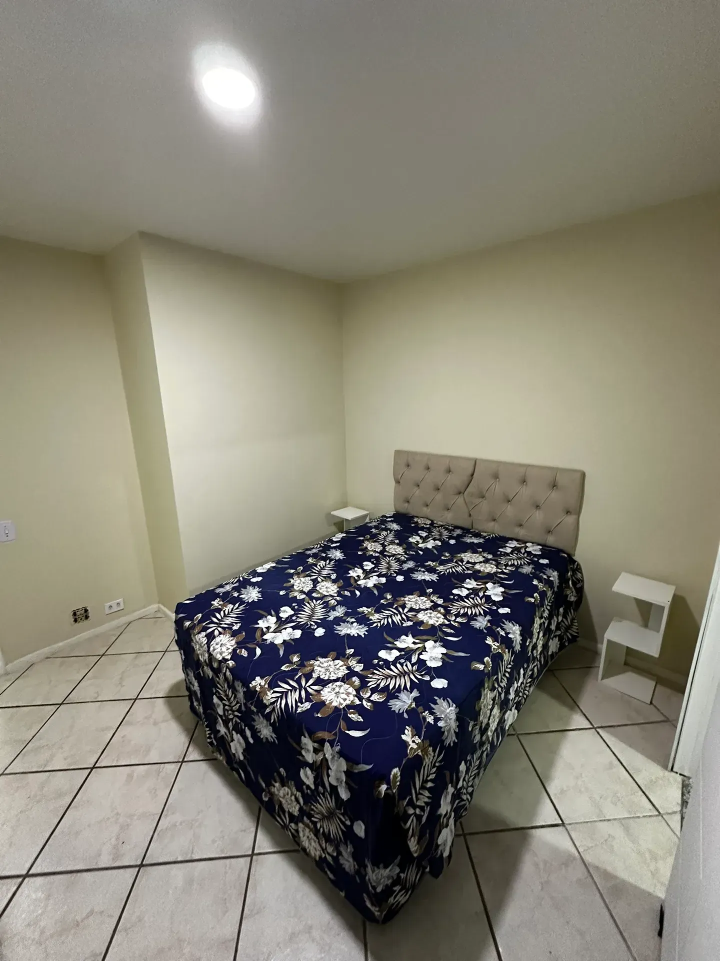 Furnished apartment with 2 bedrooms and 2 parking spaces — photo 26