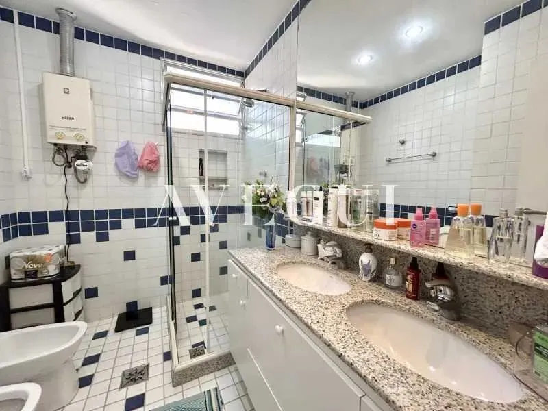 Residential apartment with 4 bedrooms and 4 bathrooms — photo 15