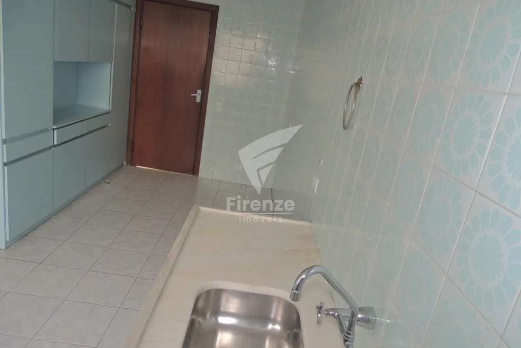 3-bedroom apartment with 1 suite and 2 parking spots — photo 7