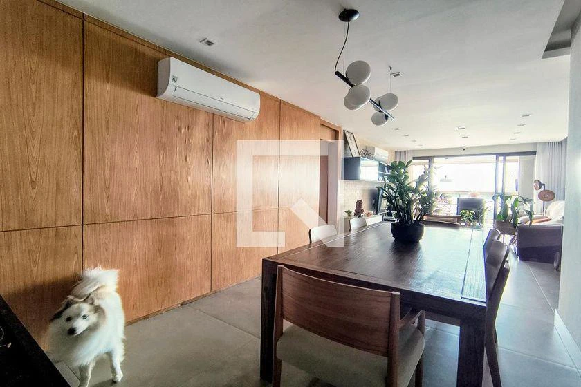 160 m² rental apartment with 4 en-suite rooms and balcony — photo 11