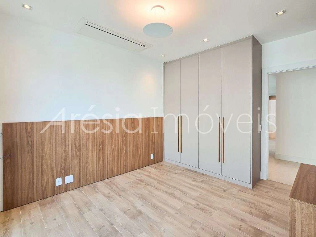 Apartamento de 267 m² com 3 suítes e piscina privativa — photo 27