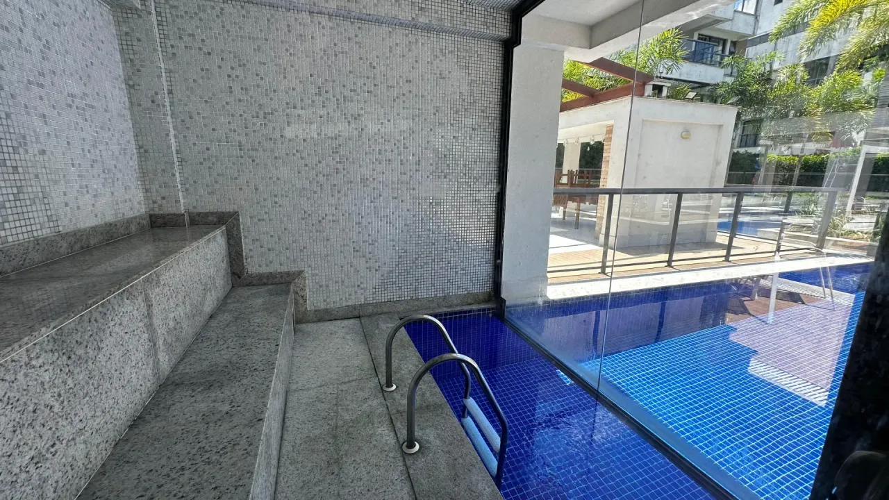 Apartamento semimobiliado com cozinha fechada e 2 vagas — photo 18