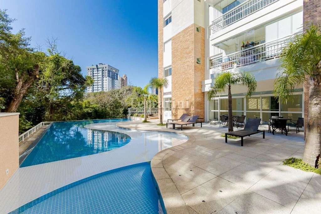 3-bedroom apartment with an enclosed balcony — photo 3