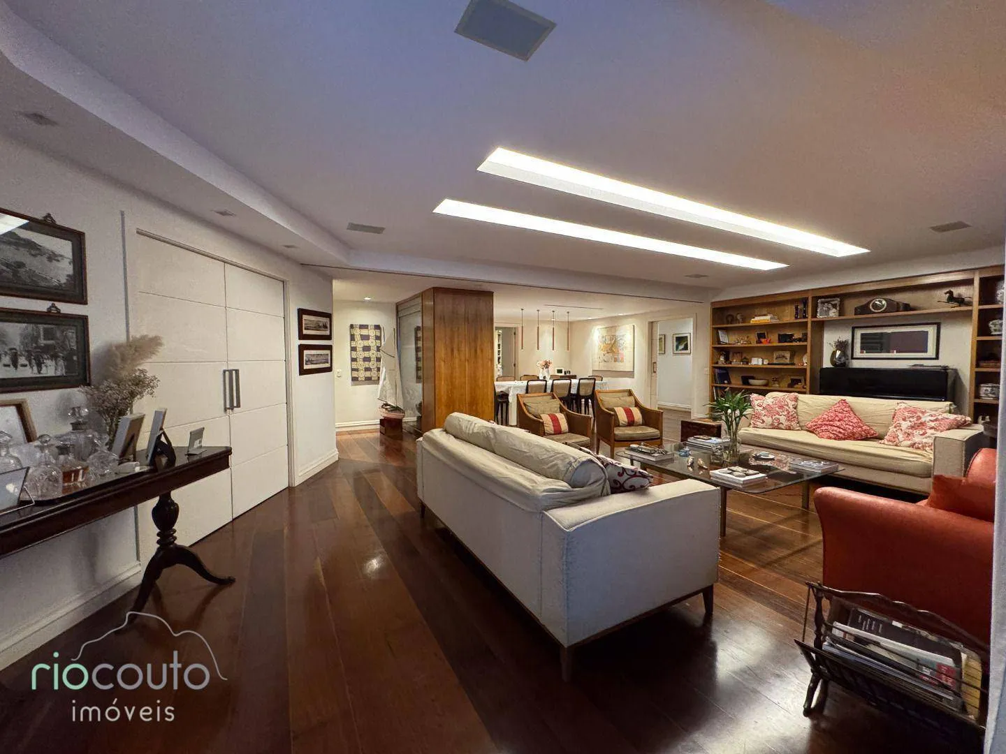 Apartment with 4 bedrooms and balconies, 370 m² — photo 8