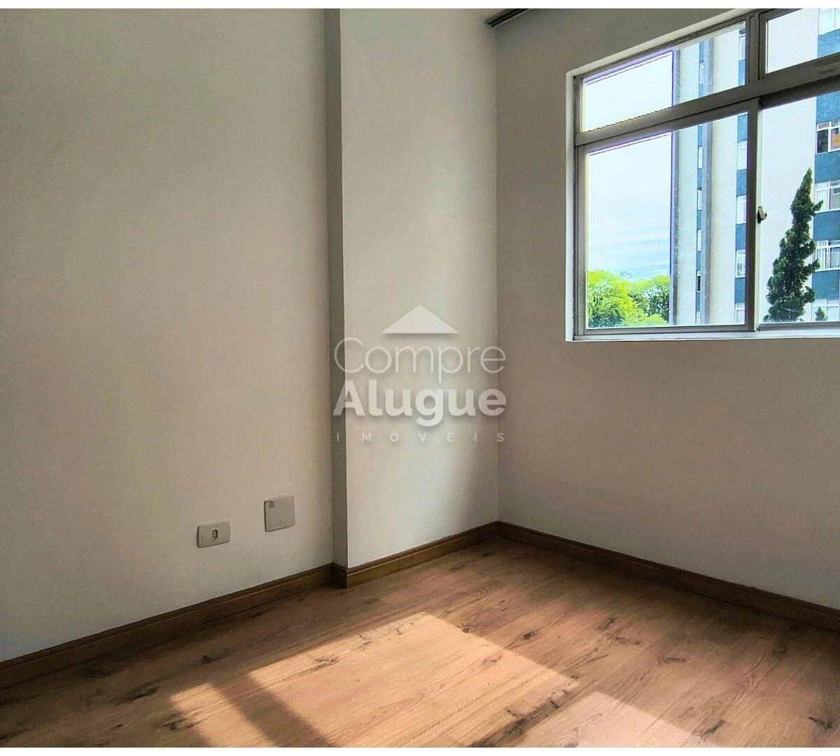 3-bedroom apartment in a building with a gym — photo 25