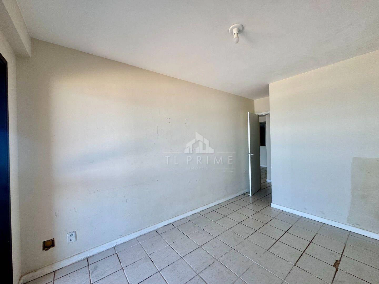 2-bedroom apartment with a private pool — photo 8