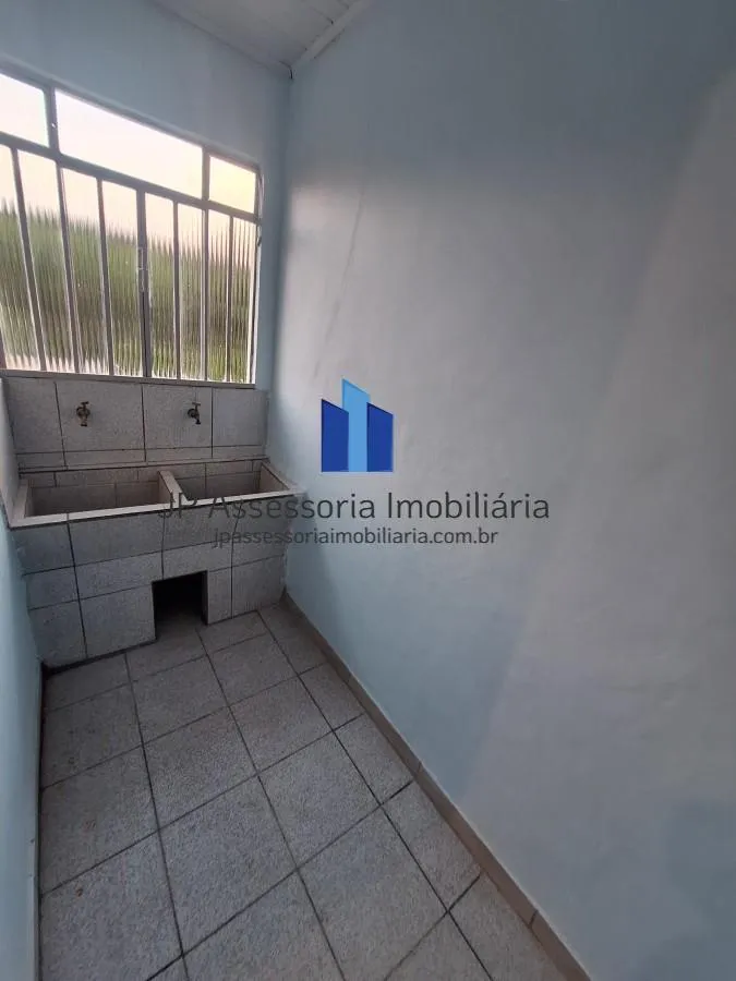 Rental house with 2 bedrooms and a closed kitchen — photo 4