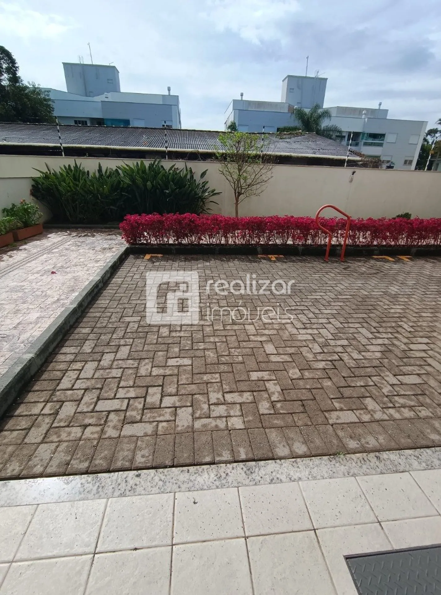 1-bedroom apartment 52 m² with parking and balcony — photo 13
