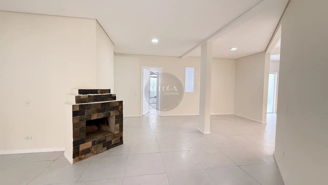 House with 4 bedrooms and a washing machine — photo 18