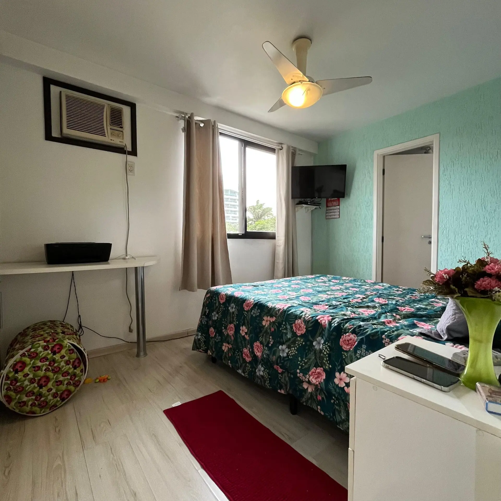 Apartamento mobiliado com 2 quartos e varanda envidraçada — photo 4