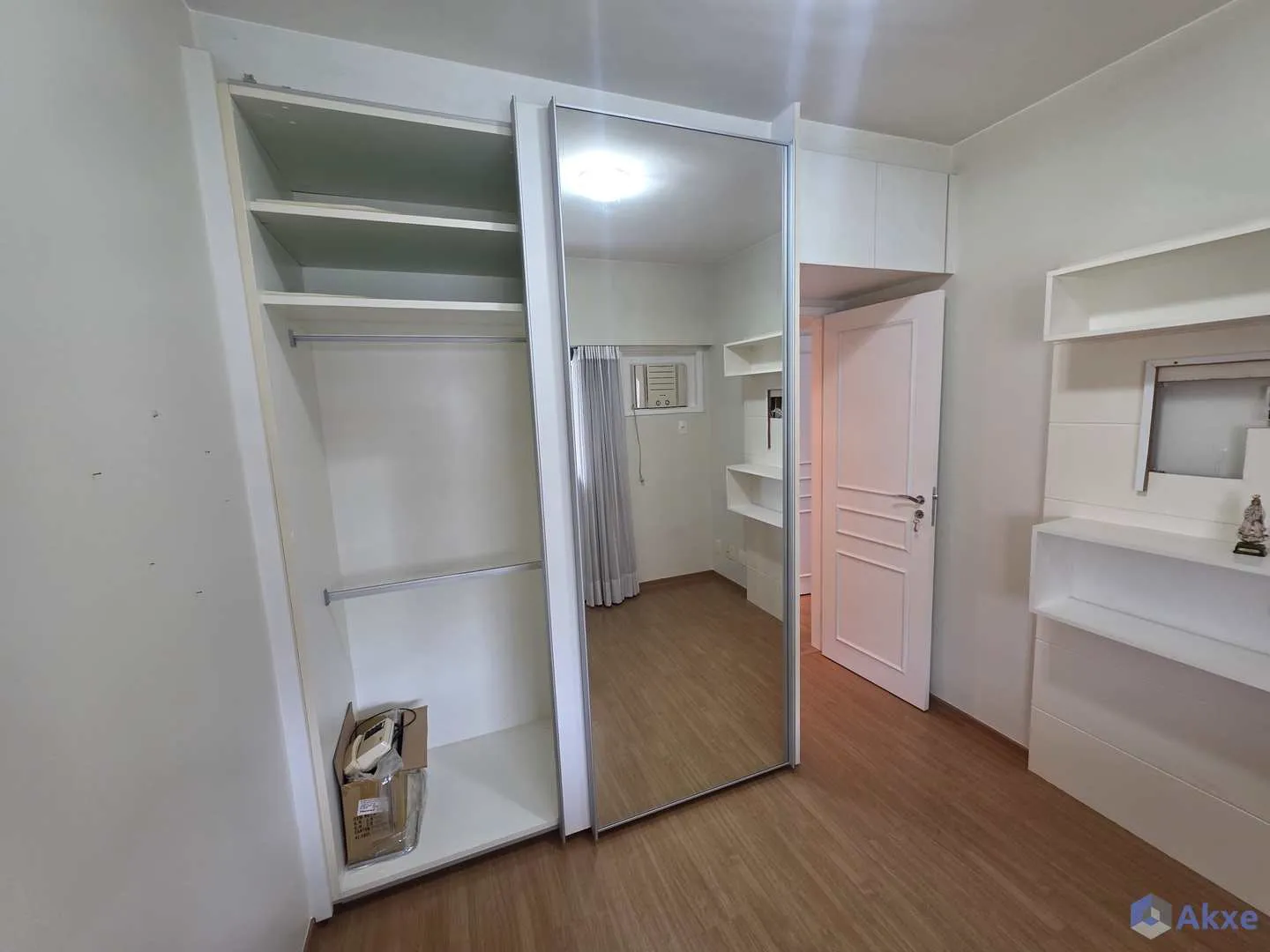 2-bedroom apartment with an enclosed glass balcony — photo 20
