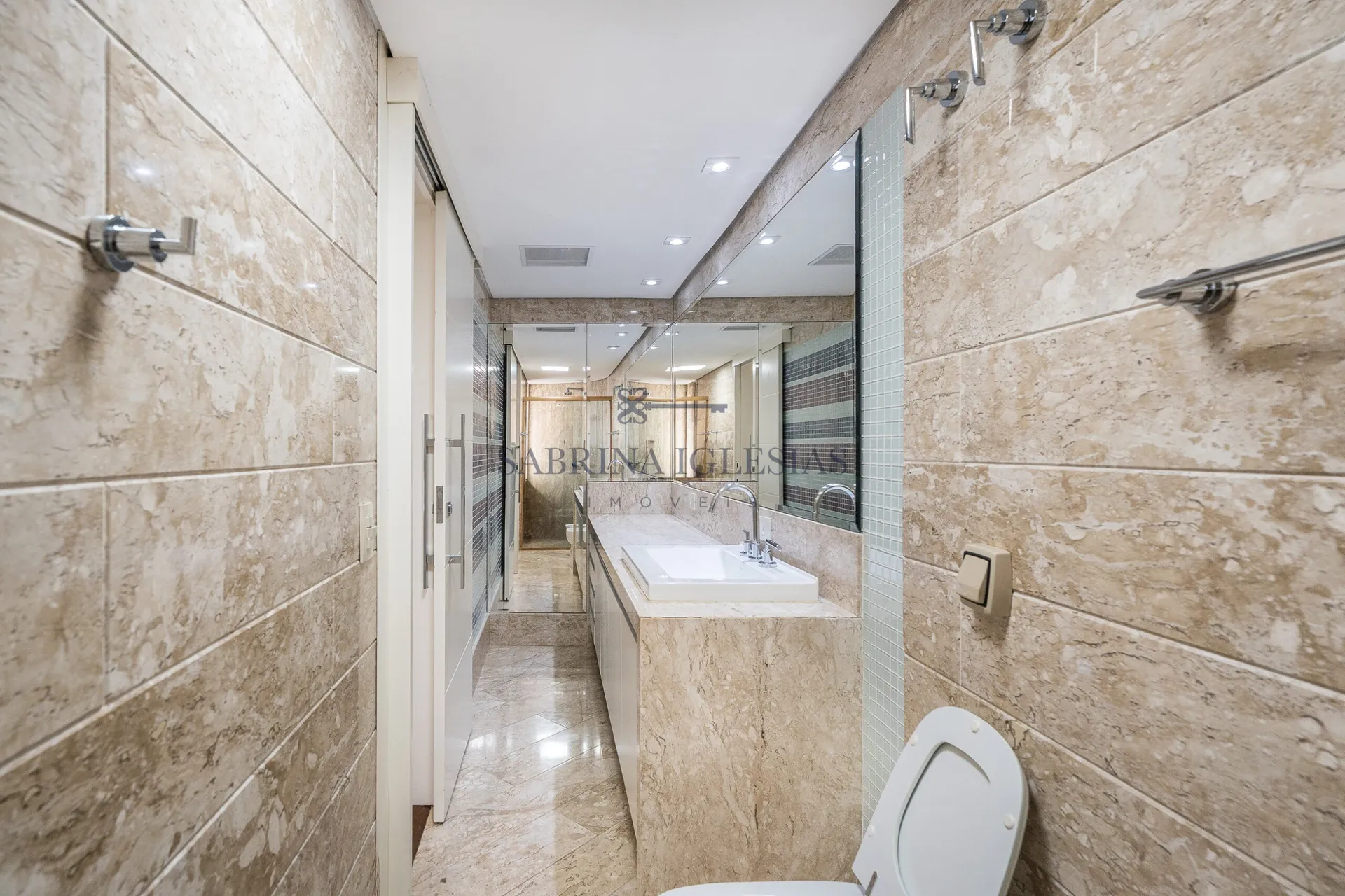 Apartamento com 3 quartos e 3 vagas, bem localizado — photo 25