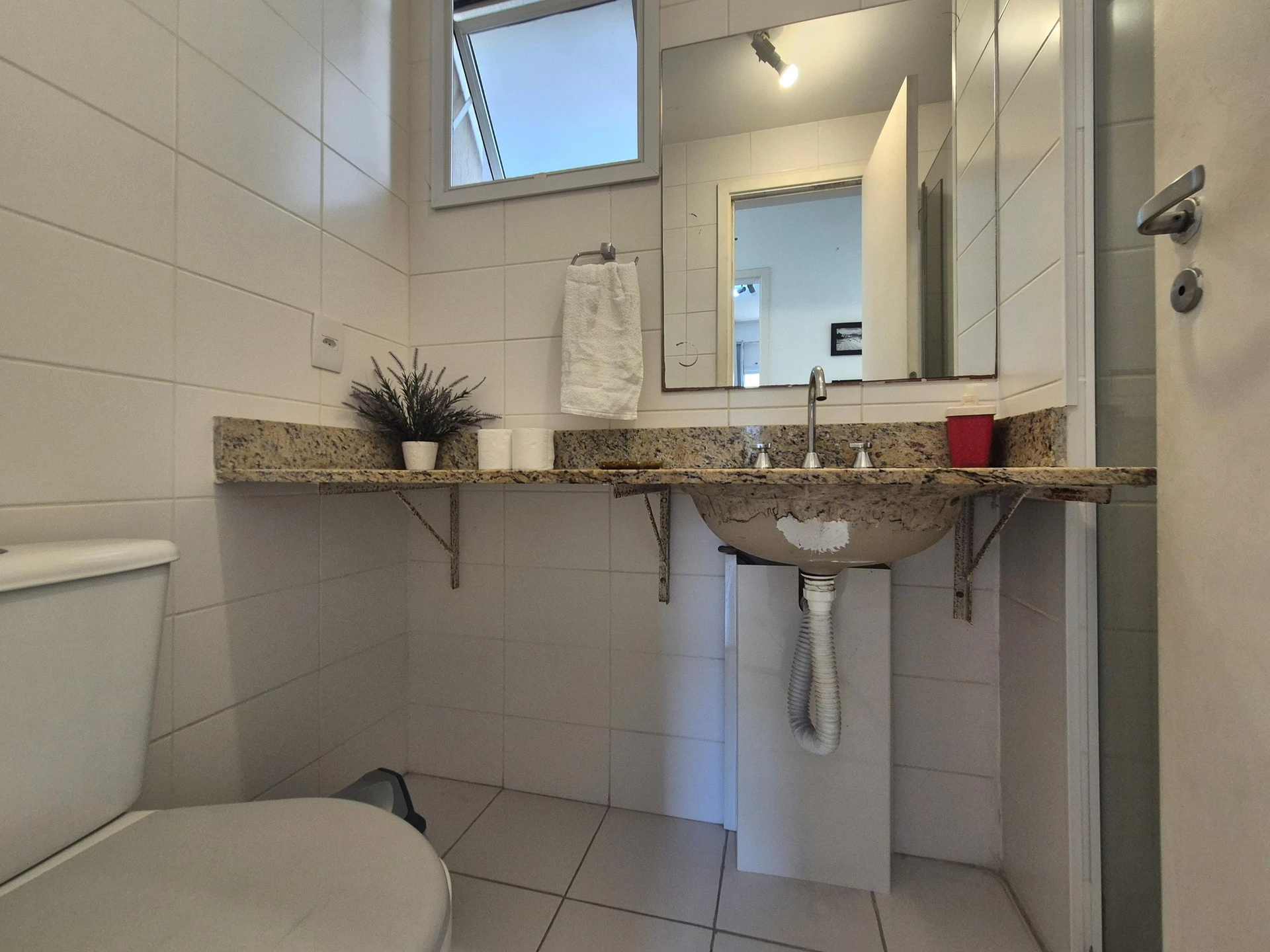 Apartamento mobiliado com 2 quartos e lavanderia com máquina — photo 25