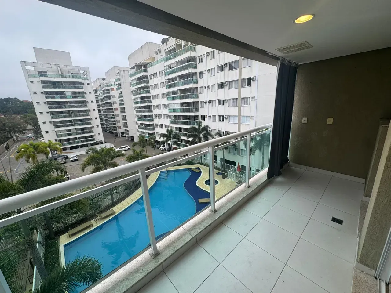 Apartment with 2 bathrooms and glass shower enclosures 61 m² — photo 9
