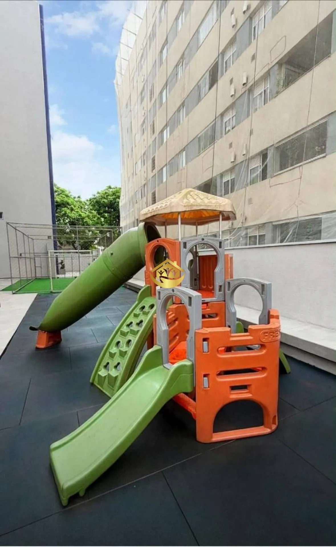 86 m² apartment with a bathtub and a grill on the balcony — photo 28