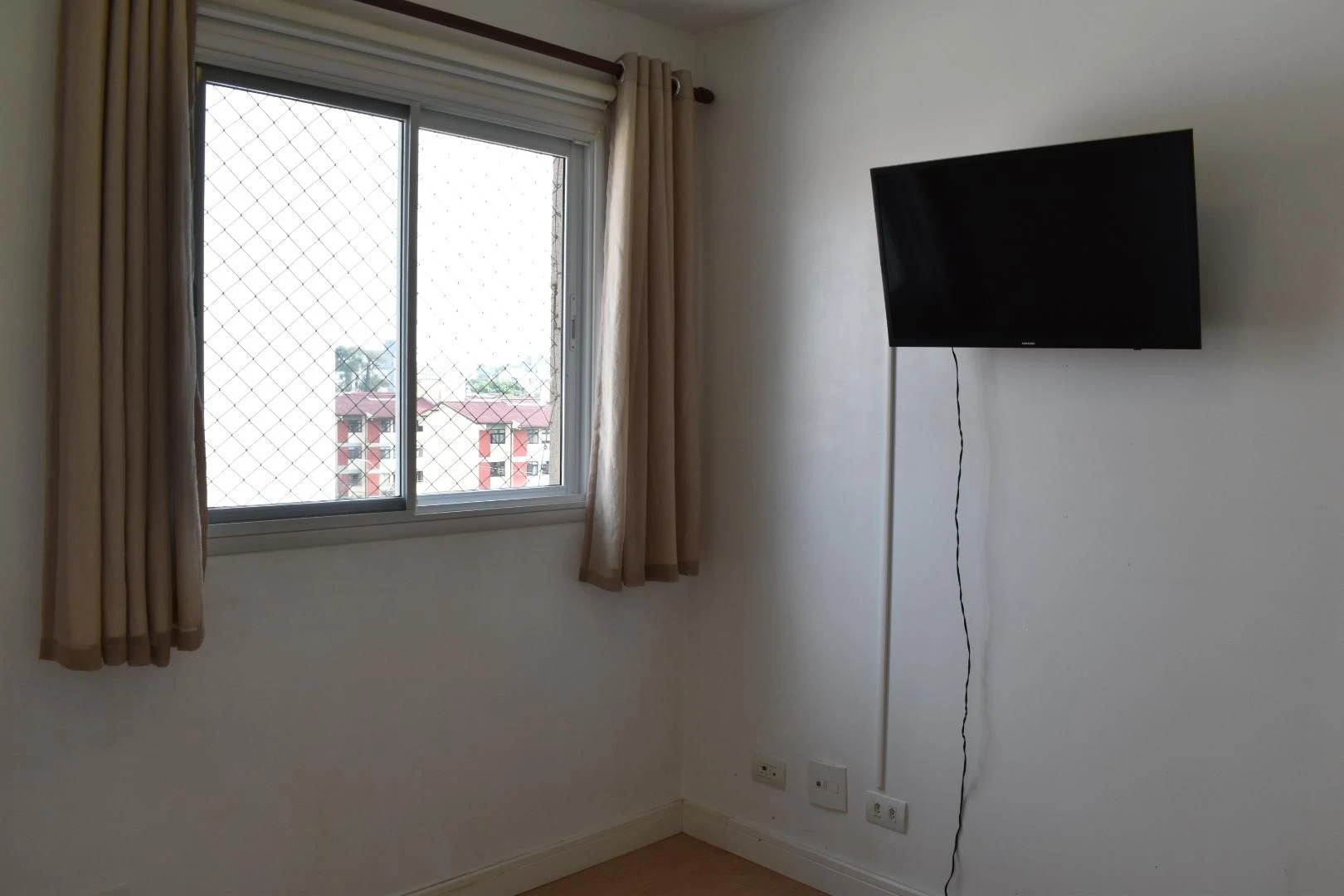 2-bedroom apartment with a home office in Curitiba — photo 15