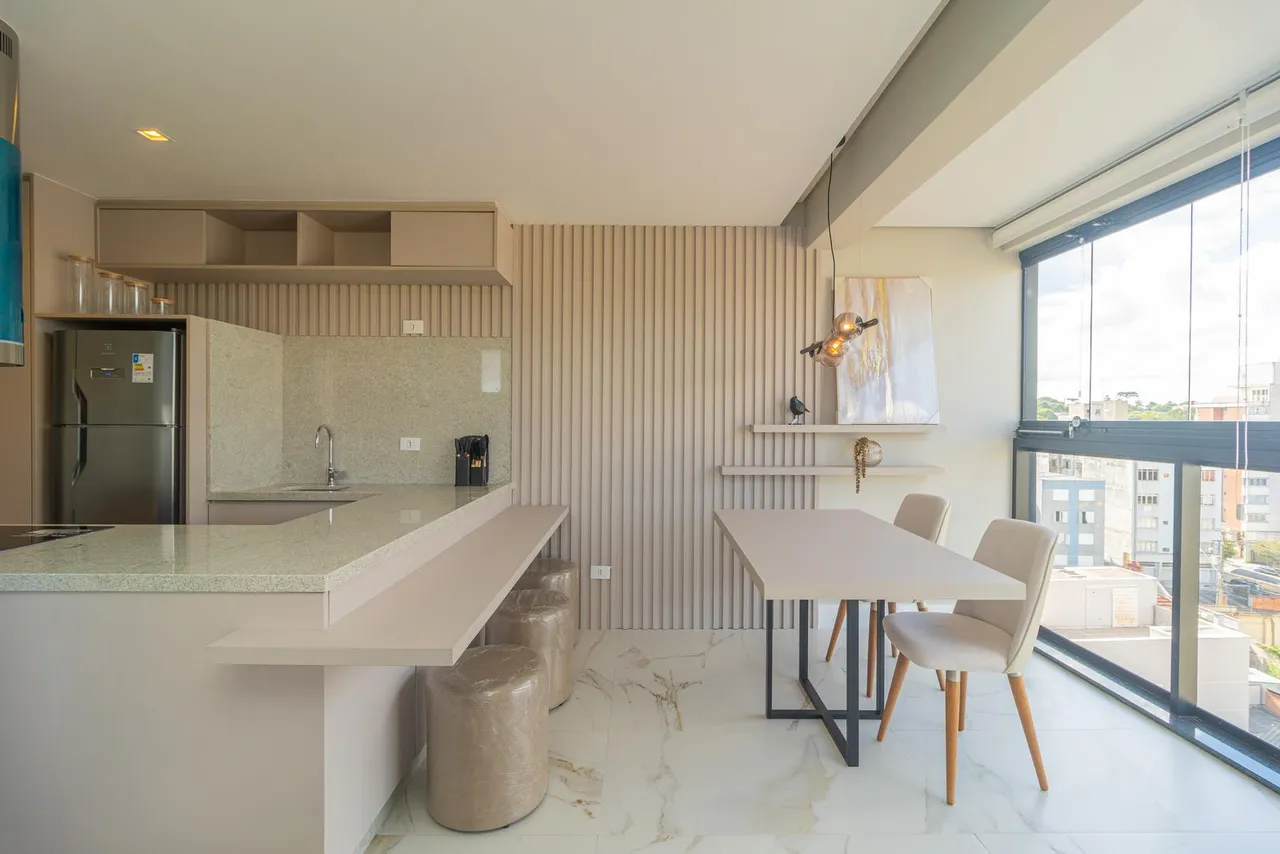 Furnished 1-bedroom apartment with open-plan kitchen — photo 9