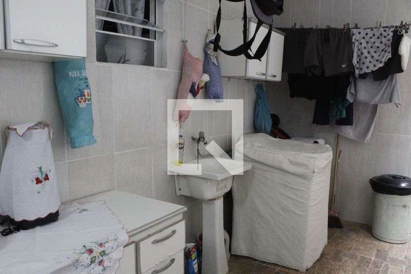 Furnished 225 m² house with 3 bedrooms and 8 parking spots — photo 29