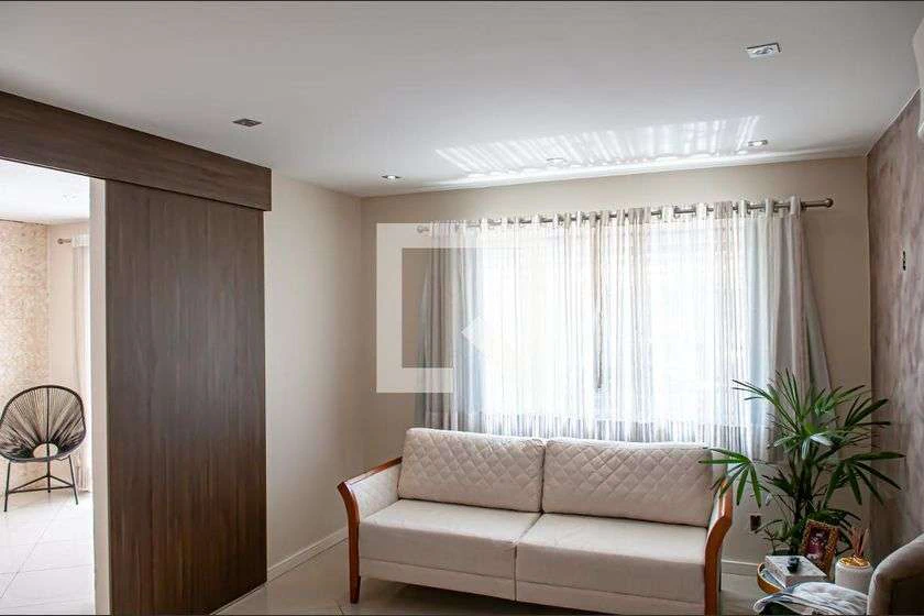 House for rent 480 m² with 4 bedrooms and 6 parking — photo 3
