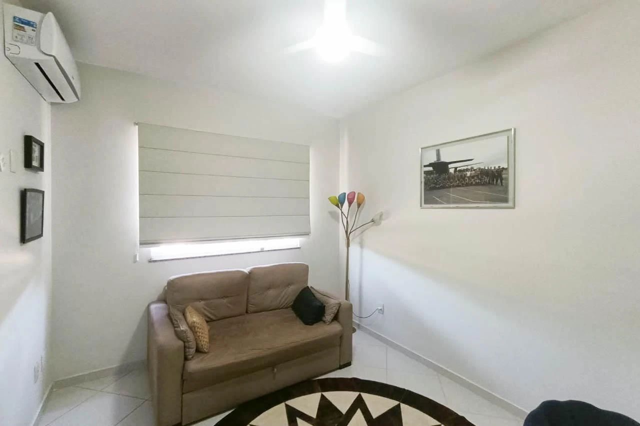 Home office in a 2-bedroom house, 280 m² — photo 21