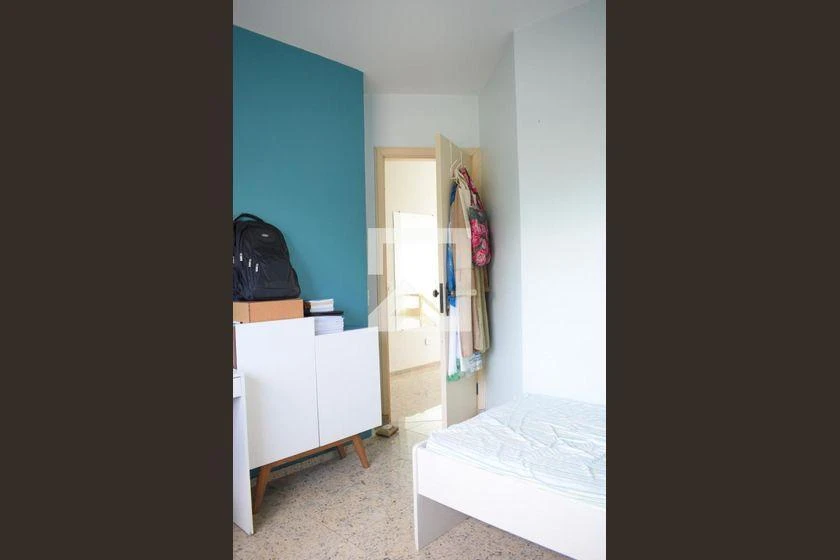 3-bedroom house with a walk-in closet in Curitiba — photo 30