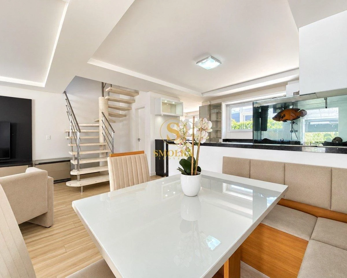 3-bedroom house with a walk-in closet in Florianópolis — photo 6