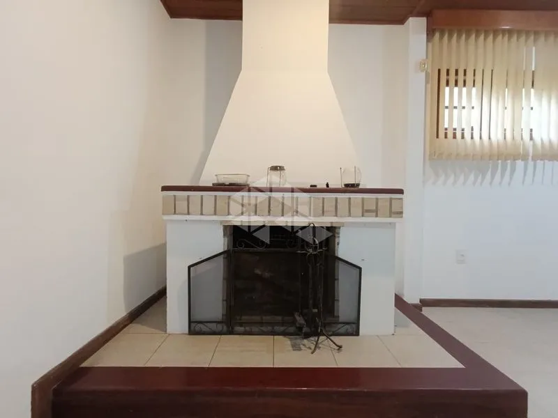 Furnished 360 m² house with 3 bedrooms and 6 parking spaces — photo 26