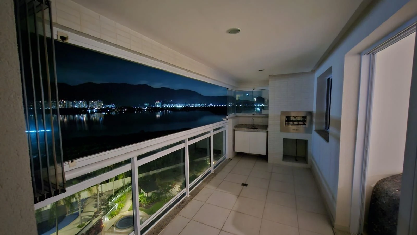 Water view in a 3-bedroom apartment, 85 m² — photo 85