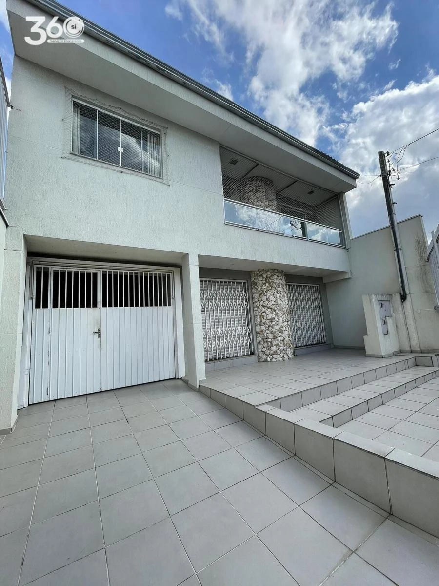 147 m² house with a bathtub and a washing machine — photo 9