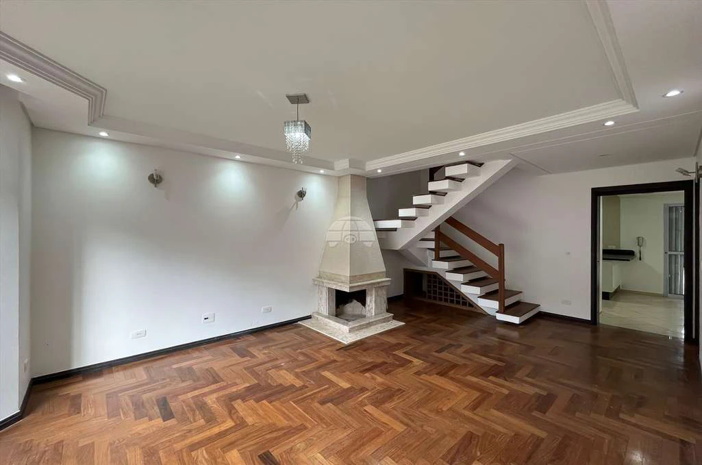 Casa com 3 quartos, 240 m² e 2 vagas de estacionamento — photo 3