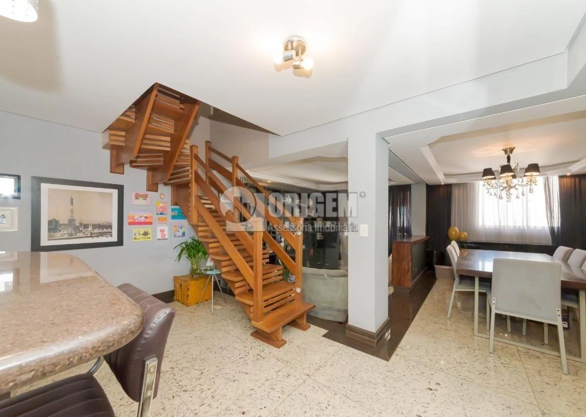 Furnished 216 m² apartment with 3 en-suites — photo 48