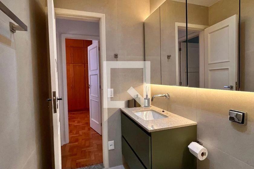 3-bedroom apartment with a home office — photo 22