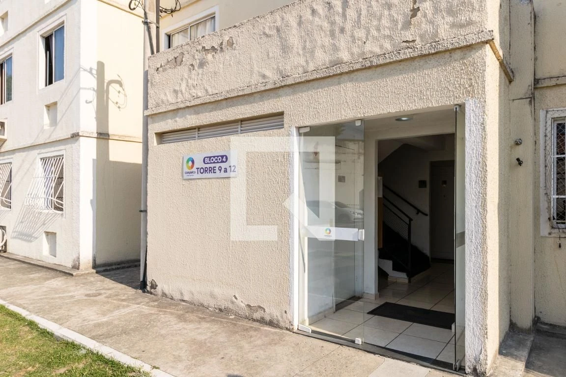 Apartamento sem mobília com churrasqueira na varanda — photo 2