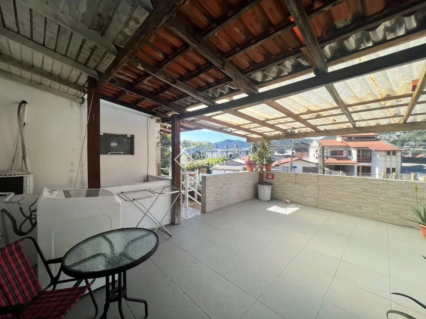 Furnished studio with 38 m², 1 bedroom and 1 bathroom — photo 15