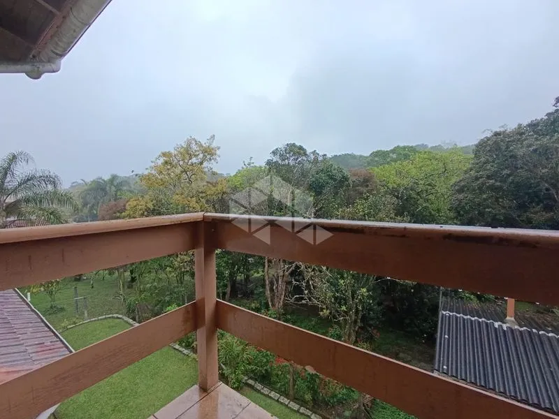 Furnished 360 m² house with 3 bedrooms and 6 parking spaces — photo 22