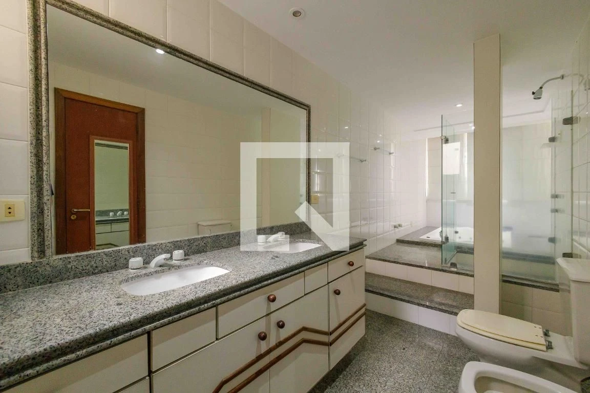 Ванна та 4 спальні: квартира 360 м² — photo 25
