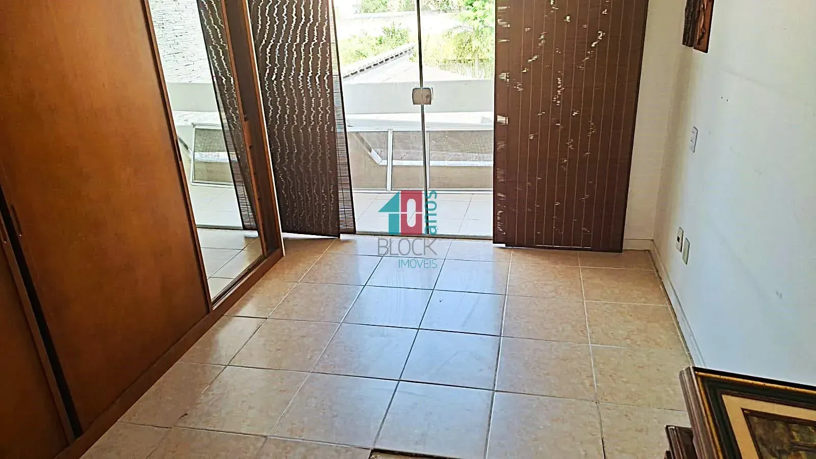 Condominium house with 4 bedrooms and closed kitchen — photo 20