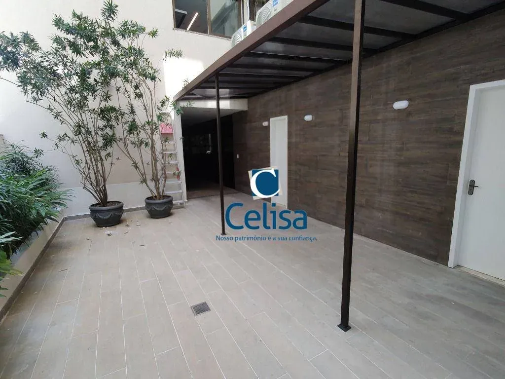 Furnished 294 m² apartment with a balcony grill — photo 21