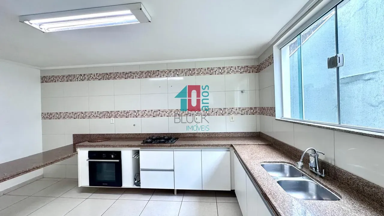 House, 243 m², with a home office — photo 8