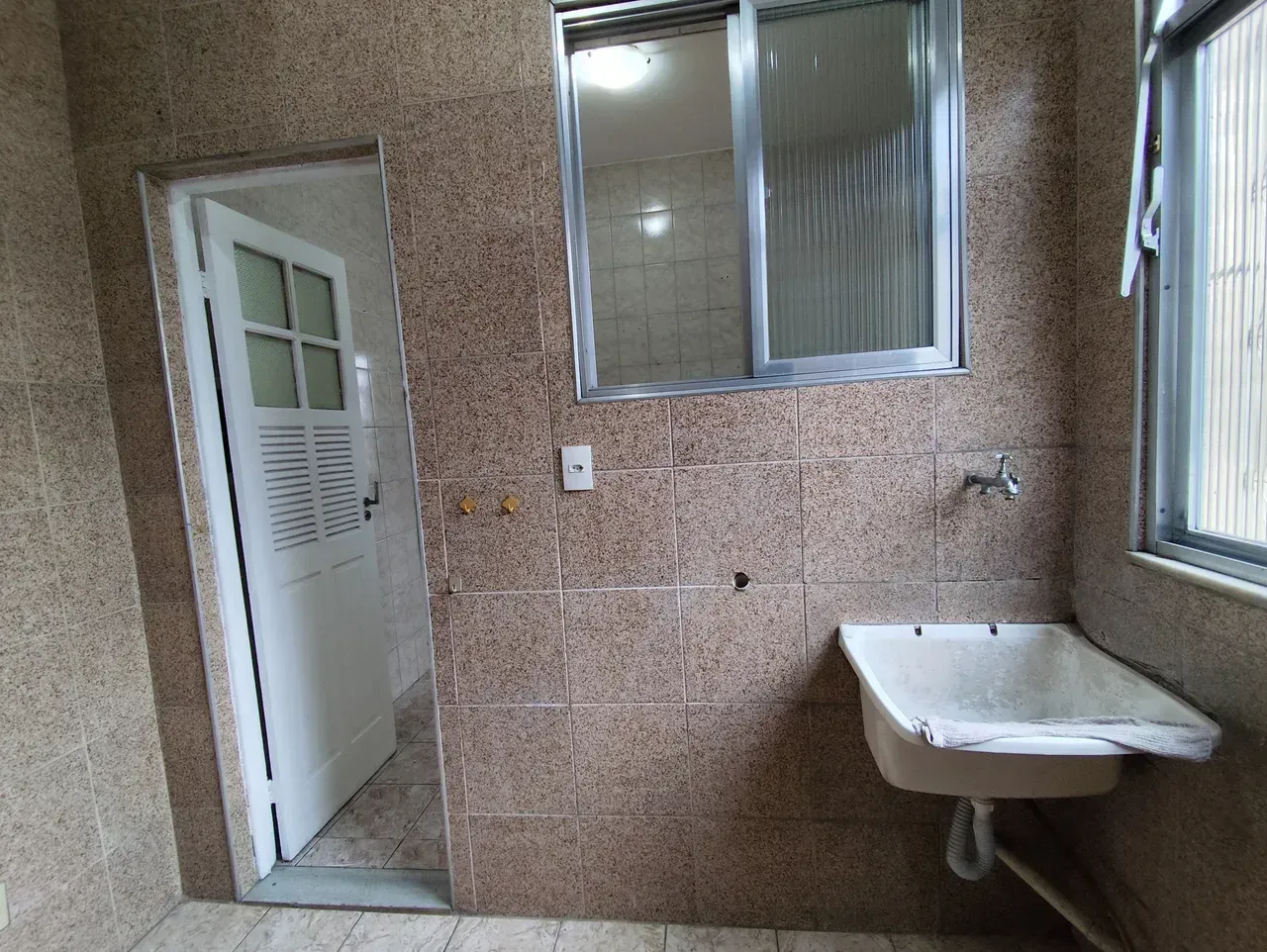 Apartment with 2 bedrooms and 1 bathroom, no parking — photo 12