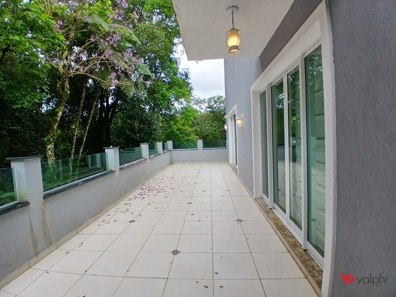 4-bedroom house with a grill on the balcony — photo 22