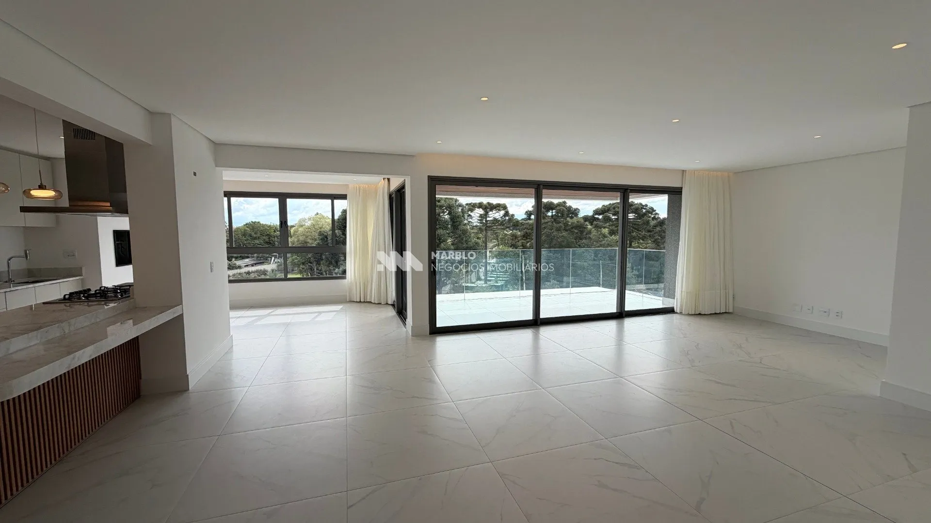 Apartment on the 5th floor with floor-to-ceiling windows — photo 12